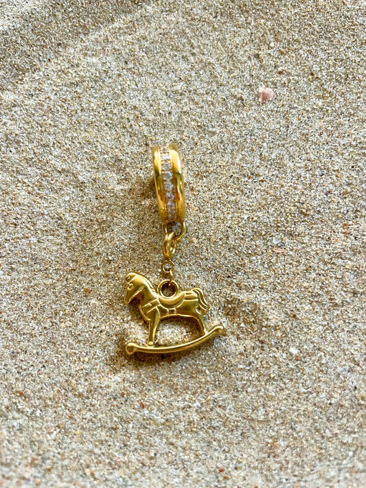 Bijou élégance petit galop doré