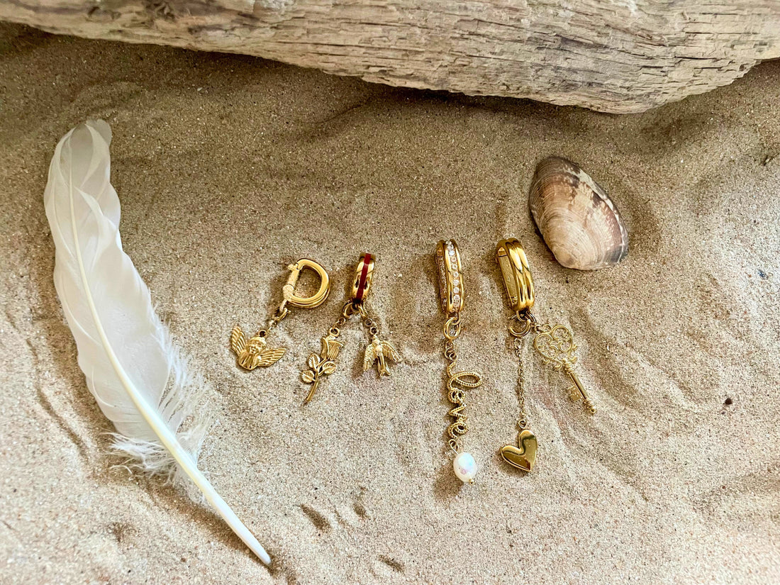 5 façons d’assortir vos bijoux de maillot à votre tenue de plage !